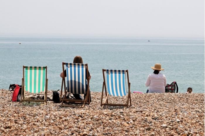 deck-chairs-3692593_1280.jpg