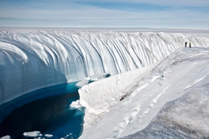 Surface-Meltwater-Flowing-in-Greenland-2048x1360.jpg