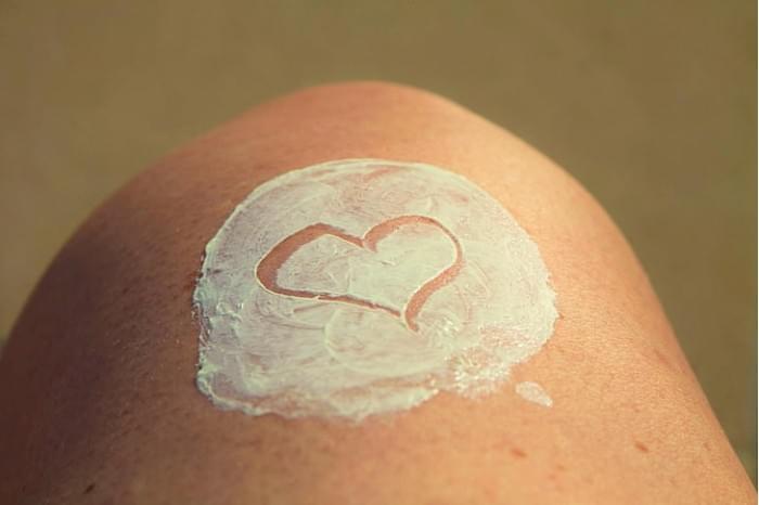 sunblock-skincare-healthy-skin-heart-preview.jpg