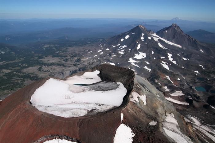 Three-Sisters-Volcanoes.jpg