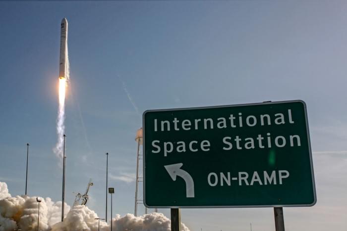 Cygnus-Space-Freighter-Launching-Atop-Antares-Rocket-2048x1365.jpg