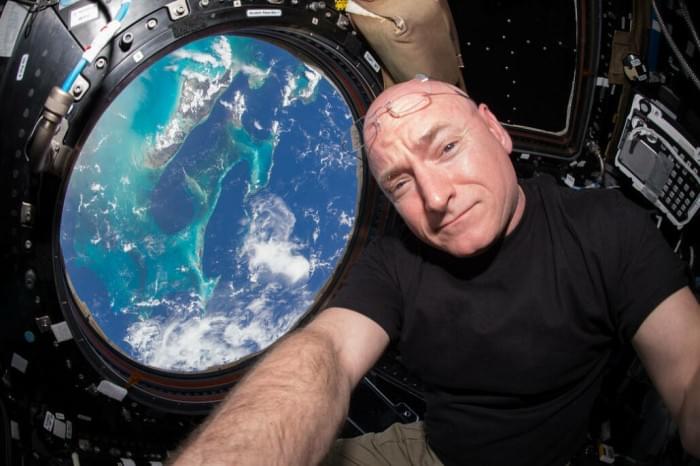 SCOTT-KELLY-ISS-CUPOLA-1030x686.jpg