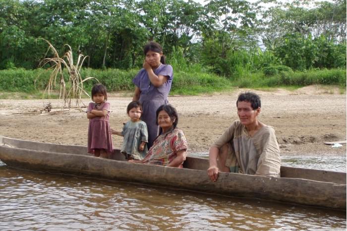 Tsimane-family-in-selfmade-boat_Web.jpg