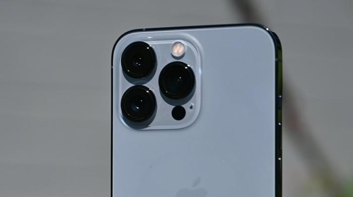 47657-93048-iphone-13-pro-camera-bump-xl.jpg