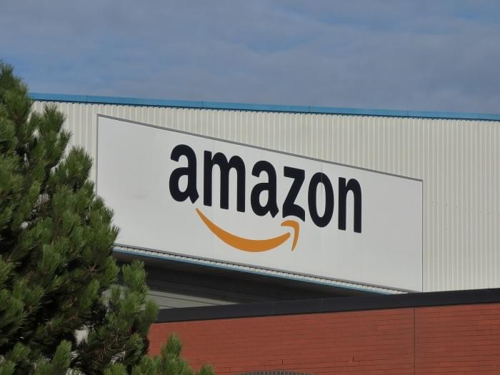 Amazon_-_Patent_Drive,_Wednesbury_-_sign_(37813020024).jpg