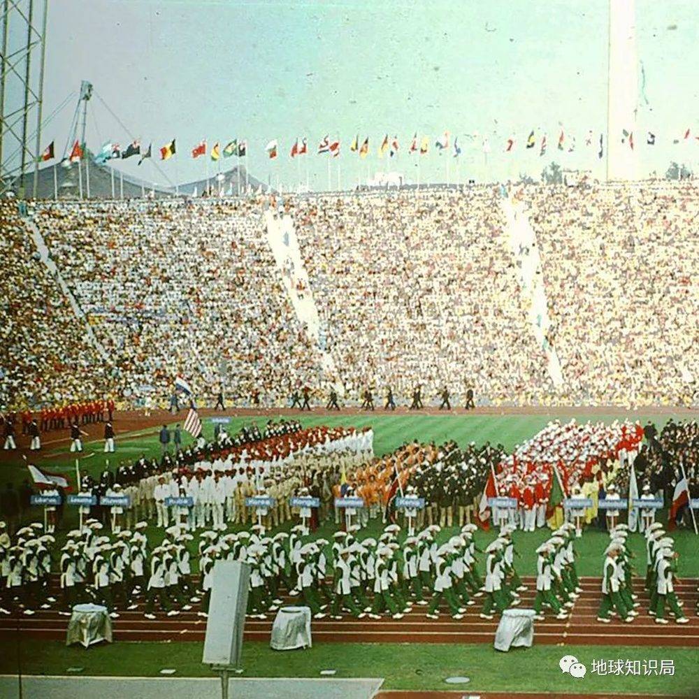 1972年夏季奥运会在慕尼黑举办，而且是击败了美国、西班牙和加拿大的城市，此时的西德东德实力差距就显而易见了（图：FORTEPAN /RomákÉva/Wiki）