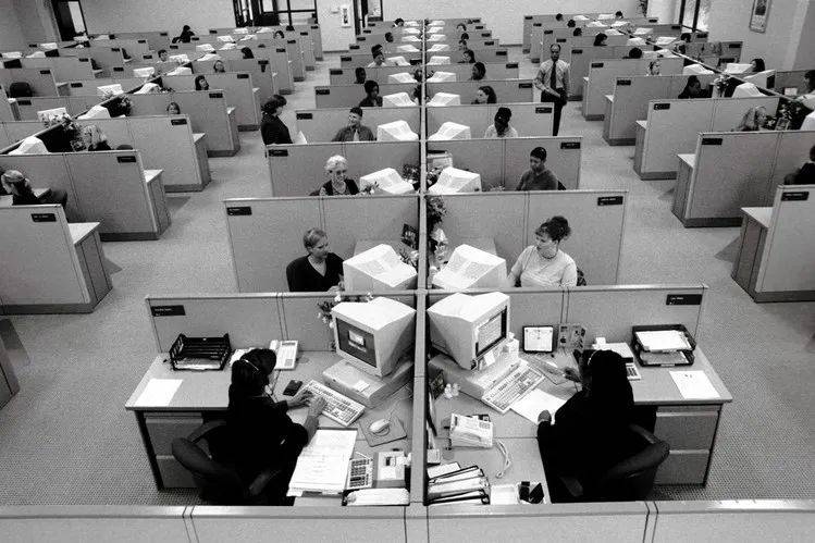 Source: A Brief History of the Dreaded Office Cubicle - WSJ