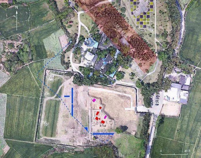 红色标注点为三星堆遗址祭祀区掩埋坑布局位置，图片来源：四川省文物考古研究院<br>