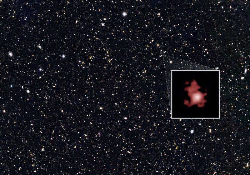 GN-z11是一个在大熊座发现的高红移星系，为目前可观测宇宙中最古老、最遥远的已知星系。© wikipedia<br>