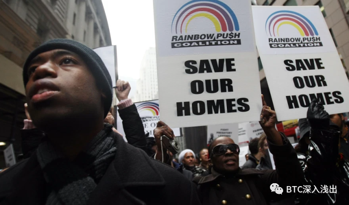2007年12月10日，抗议者在纽约市纽约证券交易所外举行游行并集会，呼吁改革抵押贷款做法（Mario Tama / Getty Images摄影）<br>