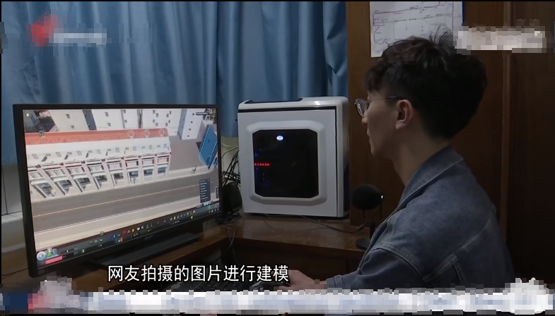 正在操作游戏的霍凯扬。/广东南方卫视<br>