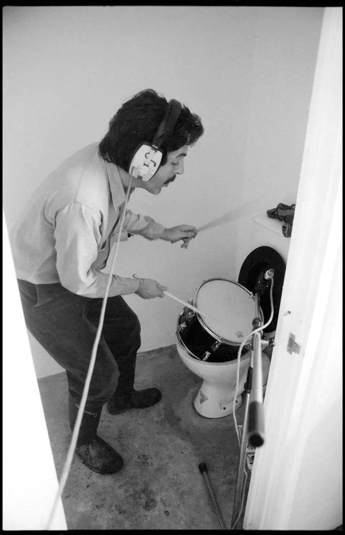 ©️ Paul McCartney Recording Mccartney II<br>