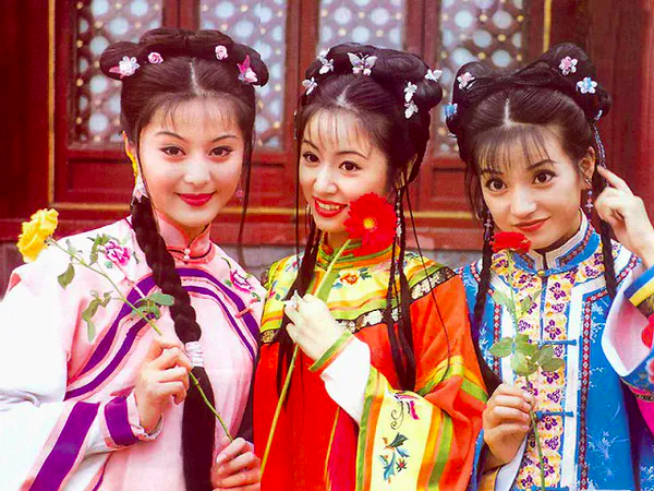1998年湖南卫视播出的《还珠格格》，成为中国电视圈现象级高收视连续剧<br>