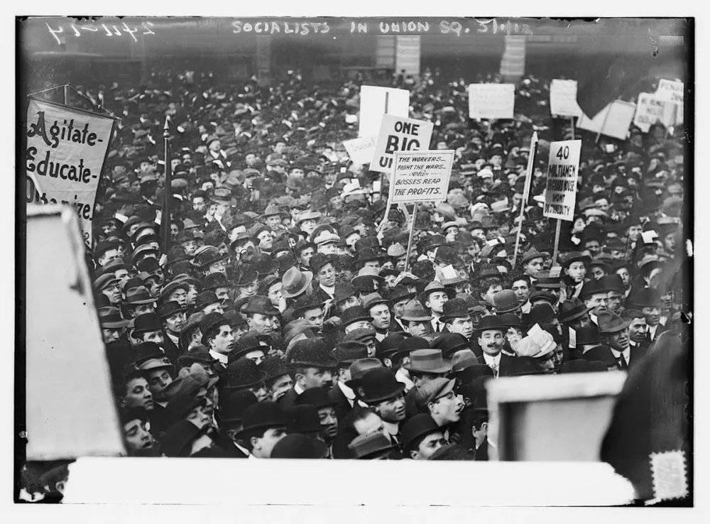 1912年5月1日，美国纽约劳工自发纪念五一劳动节丨The Library of Congress<br>