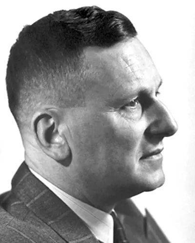  保罗·赫尔曼·穆勒（Paul Hermann Müller，1899 - 1965），瑞士化学家。1939年秋，他发现了DDT的杀虫功效。1948年，得到诺贝尔生理学或医学奖。他是首位获得此奖的非生理学家。