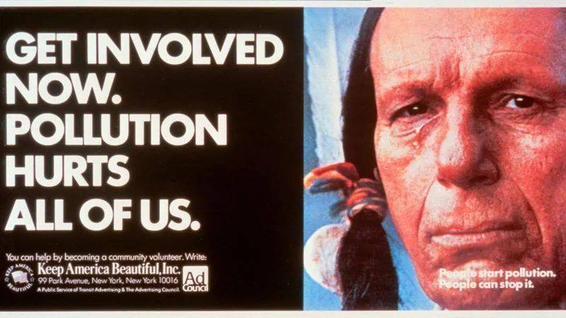 环保组织于1971年推出的宣传片《哭泣的印第安人》，被美国《广告时代》杂志选入20世纪最成功的100个广告战役。图片来源：chicagotribune.com