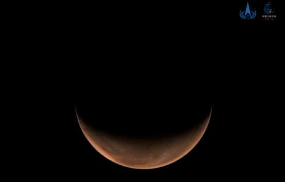 图注：2021年3月16日，天问一号轨道器拍摄的火星南半球影像。<br label=图片备注 class=text-img-note>