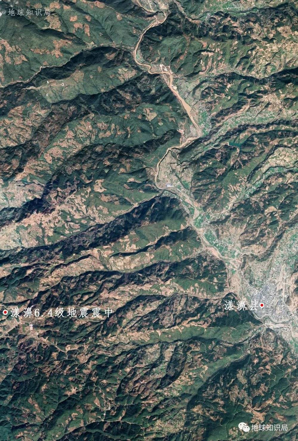 大理州漾濞县震中附近，离县城城区非常近了（图：google map）