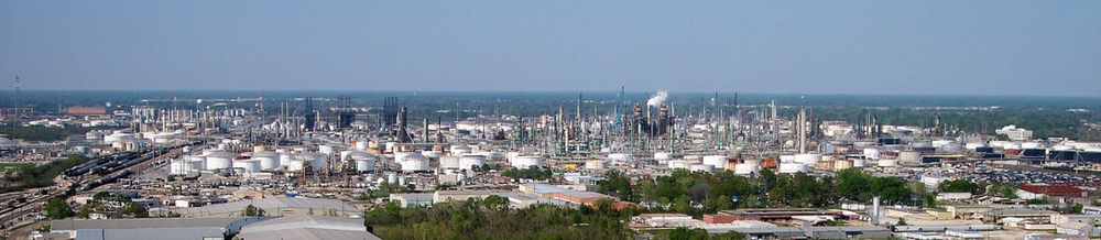 埃克森美孚位于路易斯安那Baton Rouge的炼油厂区 / Wikipedia<br>