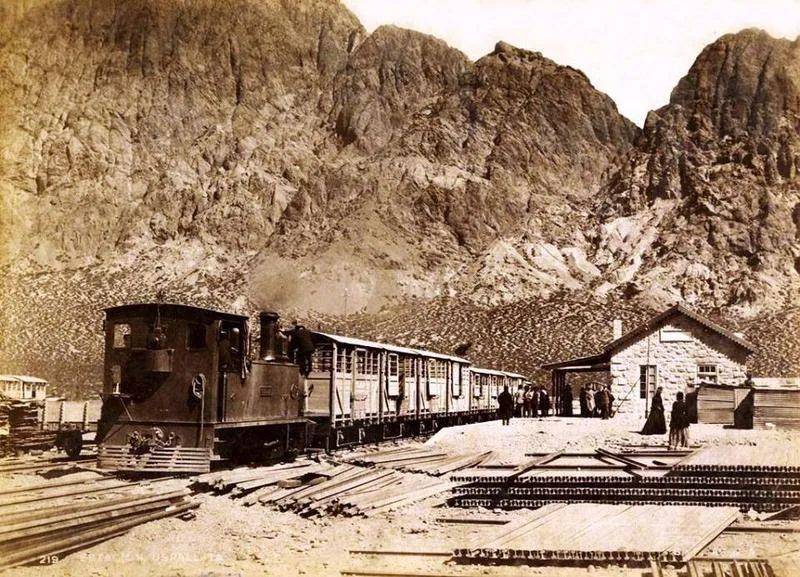 早期的安第斯铁路，乌斯帕亚塔站，1900<br label=图片备注 class=text-img-note>