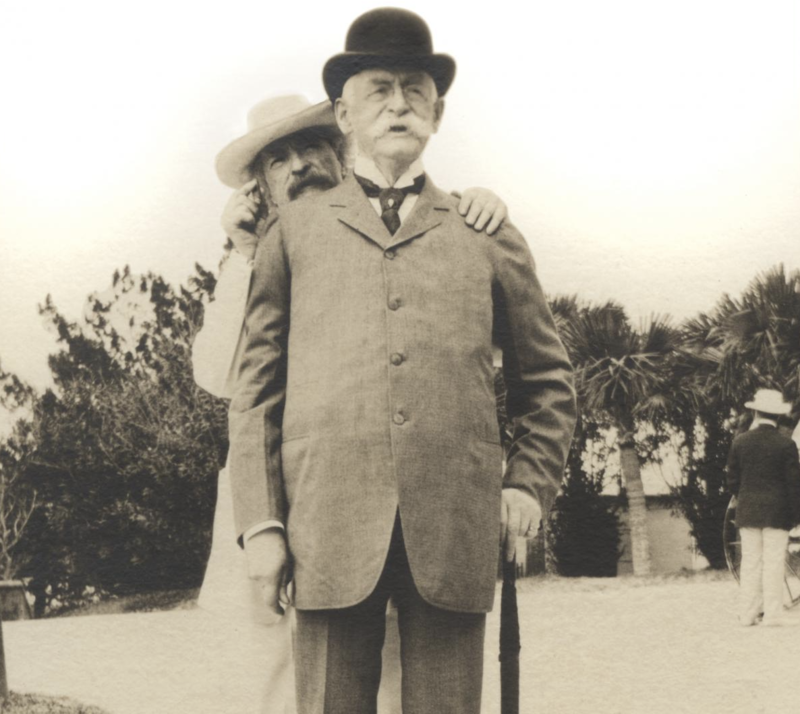 马克·吐温与亨利·罗杰斯在百慕大，1908年<br>