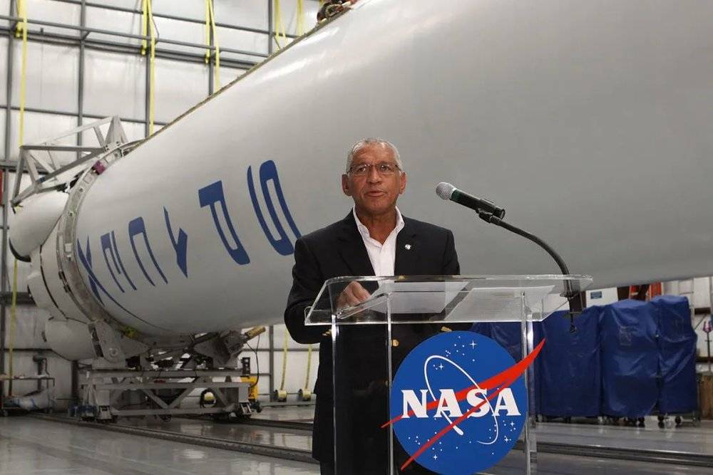 2009-2017年担任NASA局长的查尔斯·博尔登 ，一直是SpaceX的力挺者。