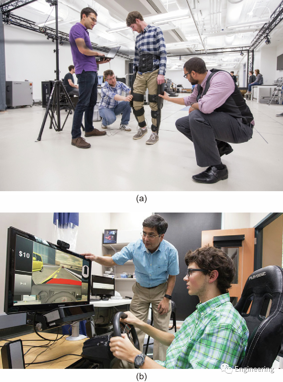 图1. 范德比尔特大学包容性工程学研究工作示例（图片来源于范德比尔特大学）：（a）研究人员正优化下半身外骨骼；（b）范德比尔特大学研发的驾驶模拟器，帮助患有自闭症谱系的年轻人学习驾驶技能，学员身上的监视器监控学员生理反应和对道路的注意力