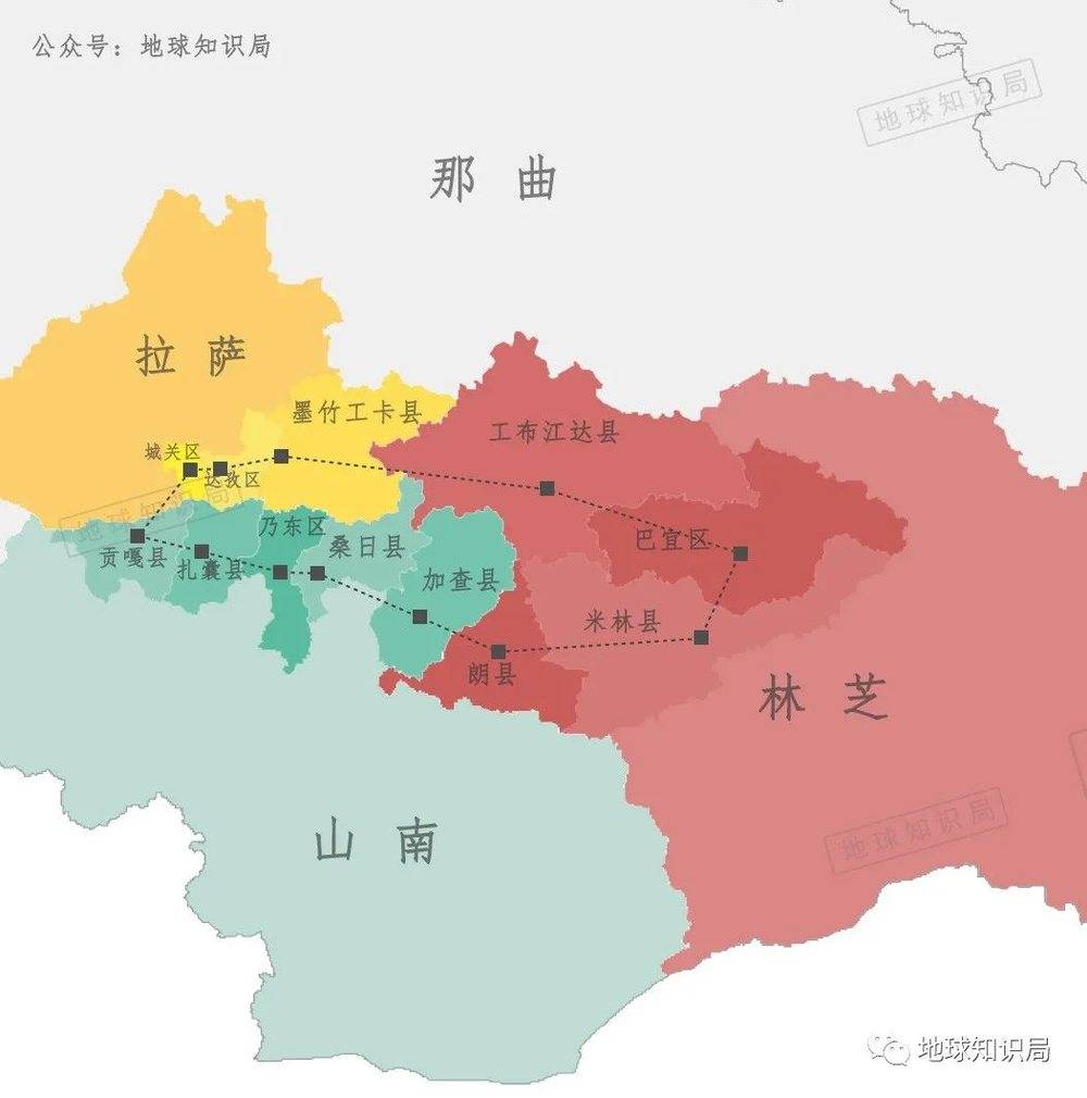 南线所经过的县级行政区远比北线要多（主要因为这里是雅鲁藏布江的干流）