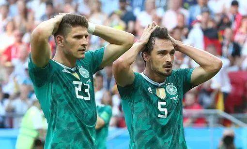 忍不住再提一次，2018年世界杯时，卫冕冠军德国队在小组赛爆冷出局 | 图片报