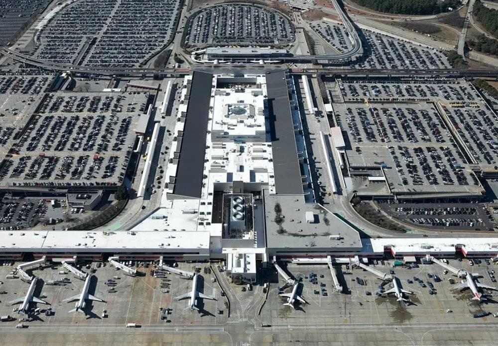 亚特兰大机场外的庞大停车场，2019年，图片来自视觉中国