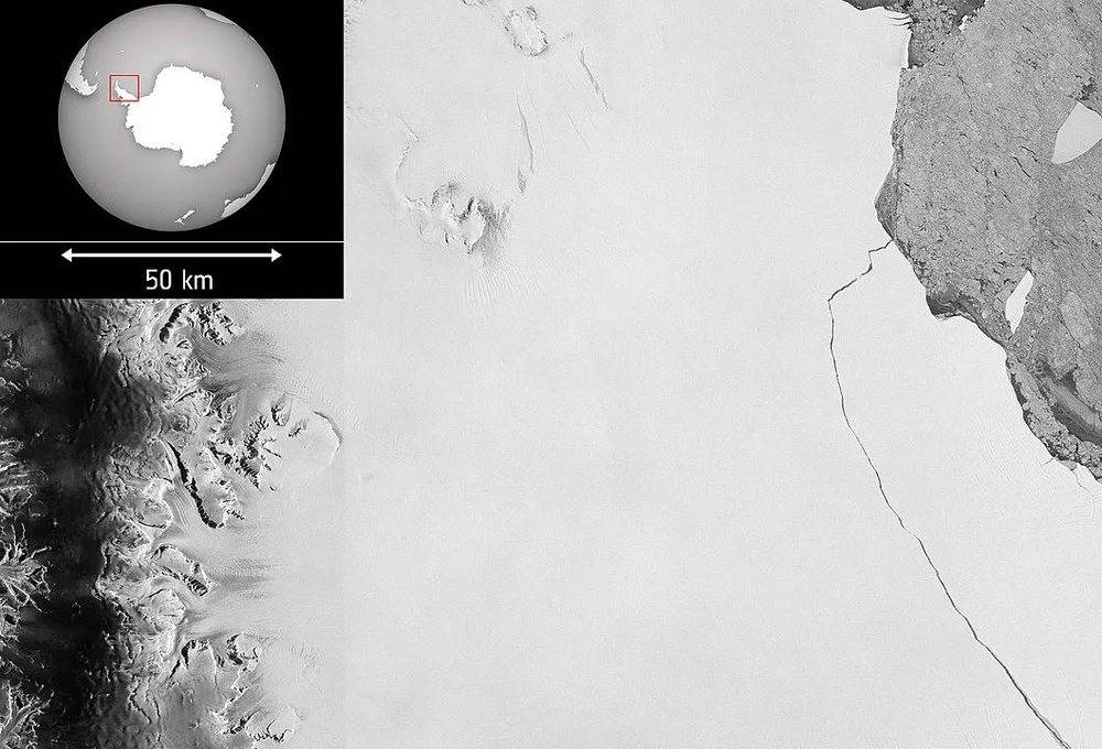 2017年，A68冰山诞生的卫星图像  图/ESA<br>