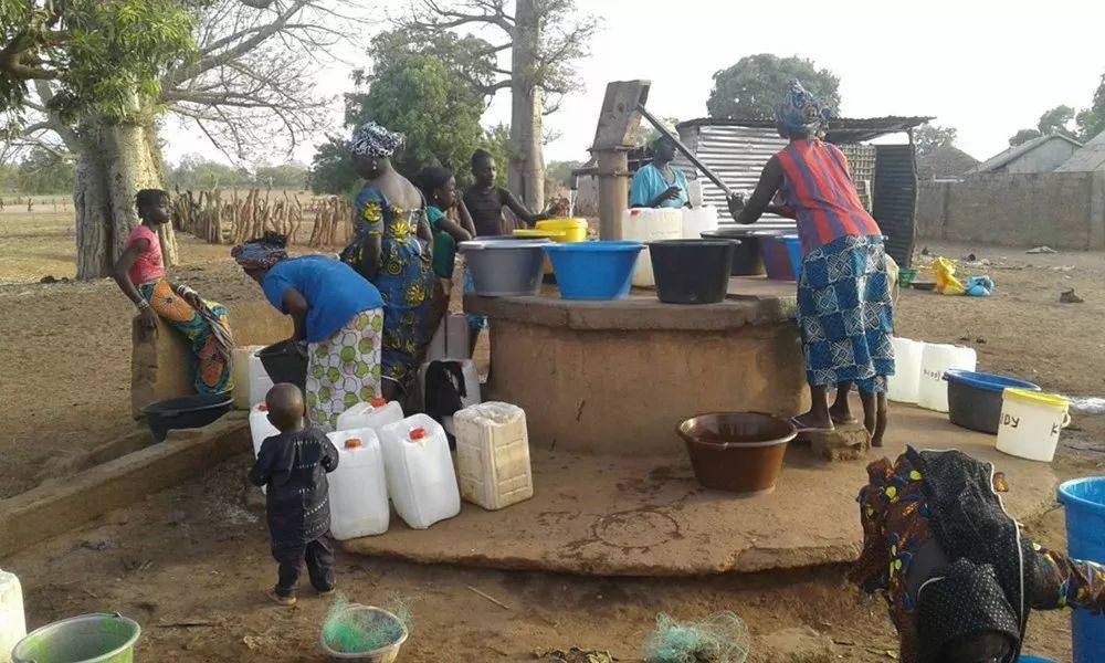 图片来源：https://watercharity.com/sandu-district-water-project-gambia<br>