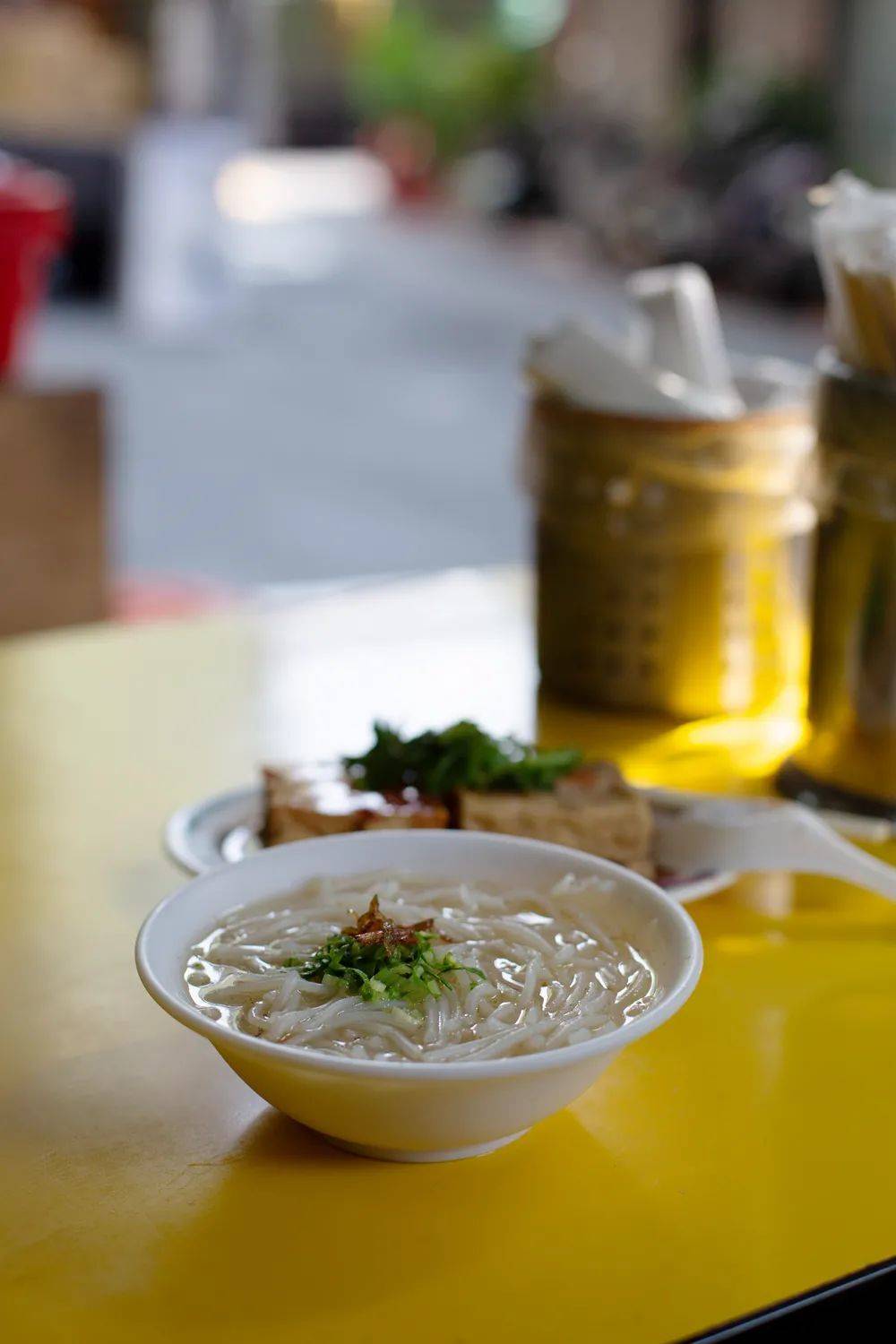 台湾新竹，米粉汤。比起面食，传统台湾人更爱米食。 摄影/吴飞<br>