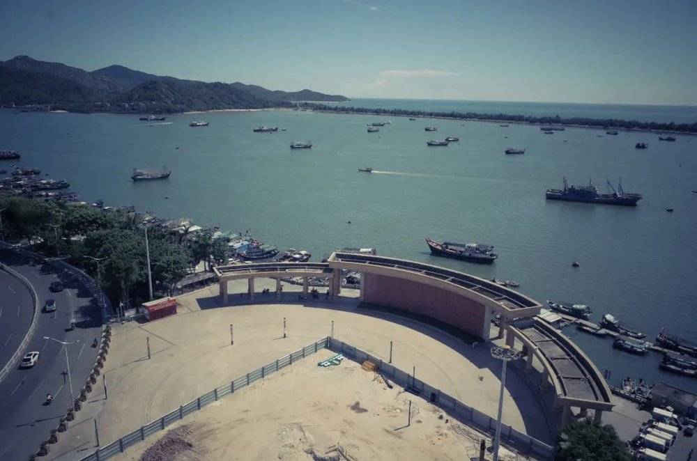 汕尾港的泊船码头和出海通道 <br>