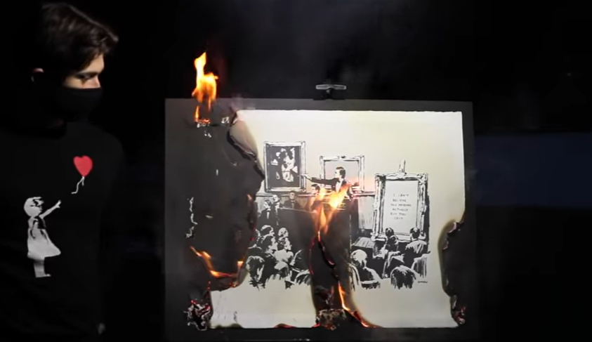 作品《Mornos》被烧毁的直播视频截图<br>