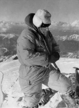 1954 年意大利登山队登顶 K2