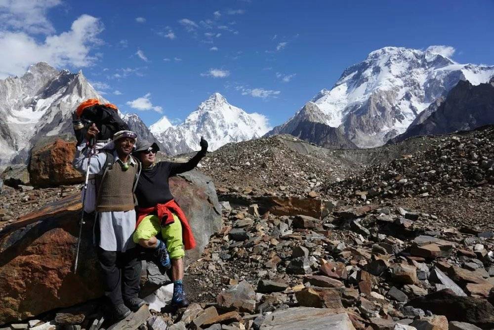 徒步中国创始人行摄匆匆在K2带队<br>