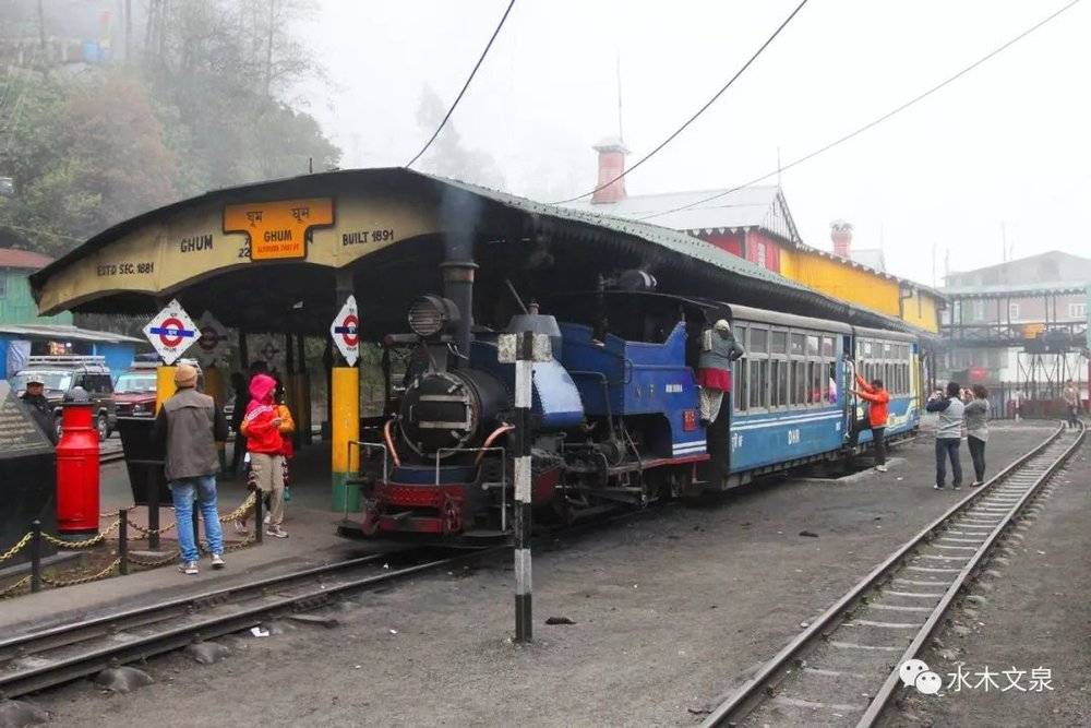 图10：Ghum，印度海拔最高（2258米）的火车站，喜马拉雅山地铁路的终点（黄华青摄）<br label=图片备注 class=text-img-note>