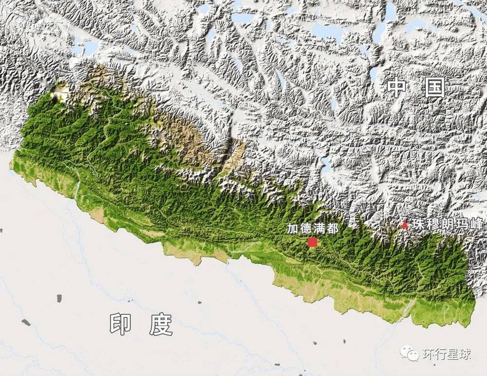 尼泊尔绝大部分国土都是山地，而且是喜马拉雅山脉的一部分，高峰林立