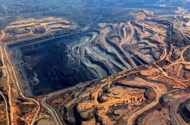 占世界黄金总储量一半以上的兰德金矿，改变了南非的命运<br>
