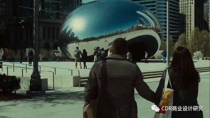 《源代码》电影里的芝加哥“云门”