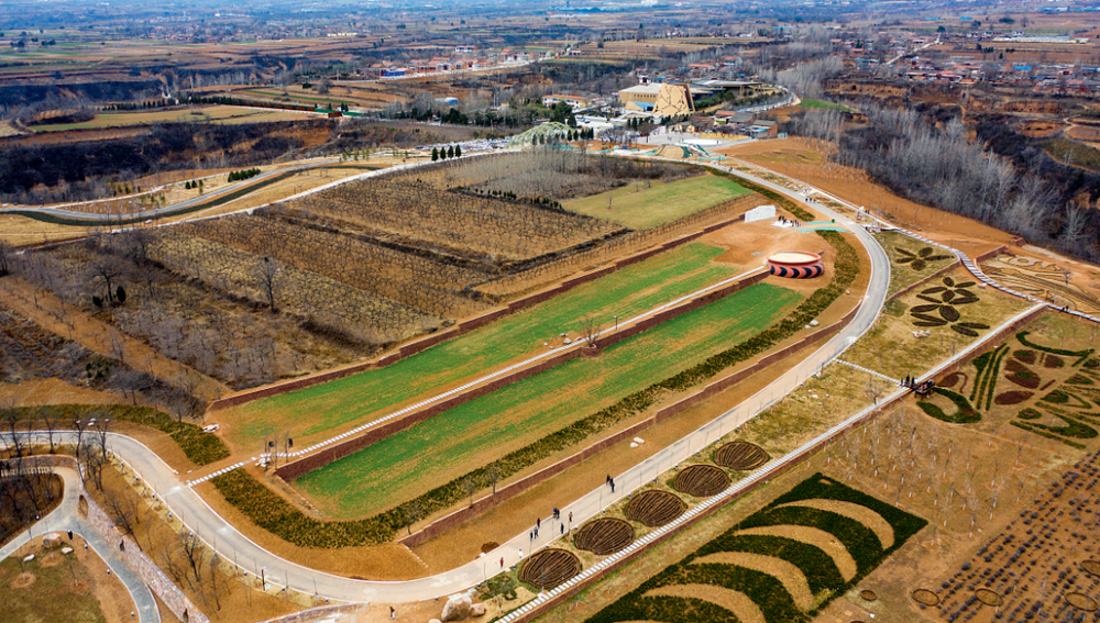 雏形初现的河南三门峡渑池县仰韶村国家考古遗址公园，摄于2021年2月。<br>