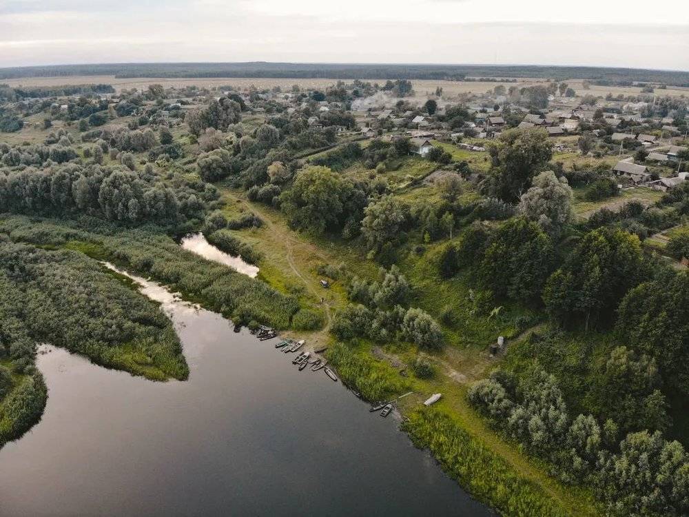 △白俄罗斯有数以万计的湖泊和辽阔的原始森林/unsplash<br>
