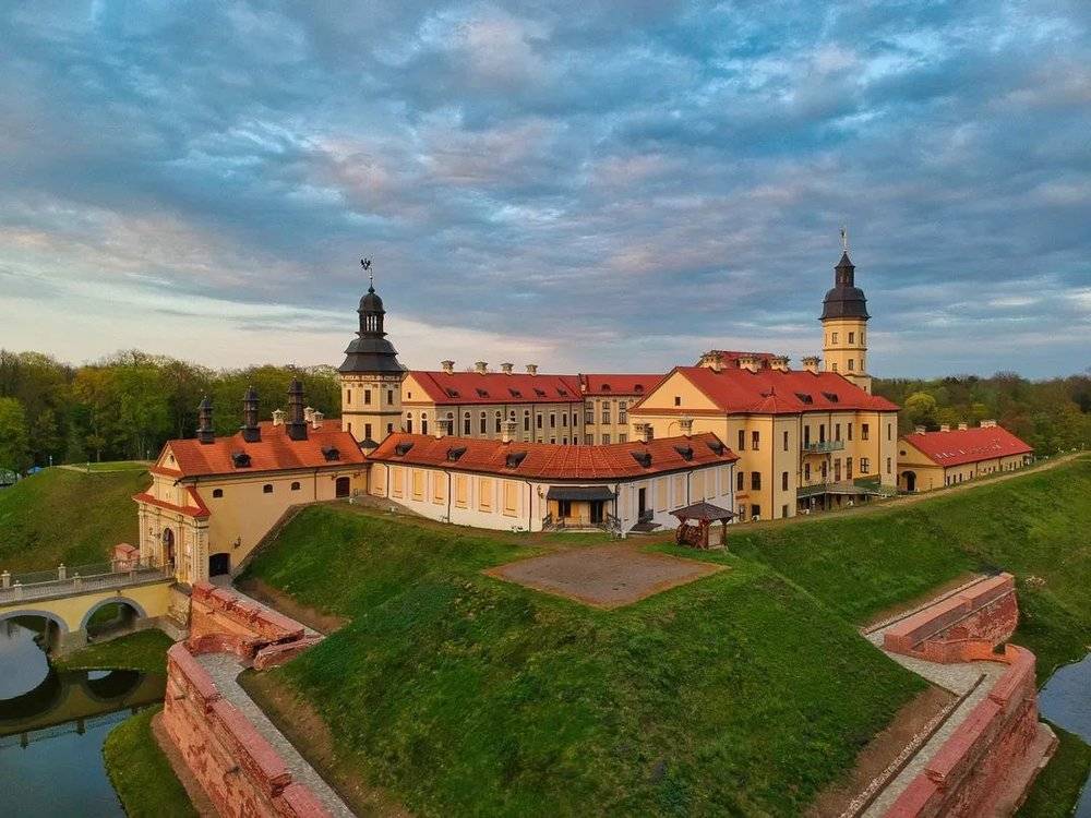 △涅斯维日城堡是白俄罗斯最受欢迎的景点/unsplash<br>