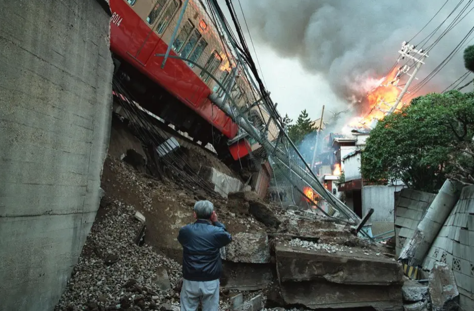 日本阪神大地震中，许多人因灾后的火灾而丧生