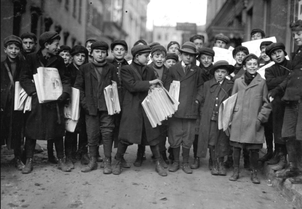 19世纪最典型的童工职业——报童。（图源：美国国会图书馆）<br>