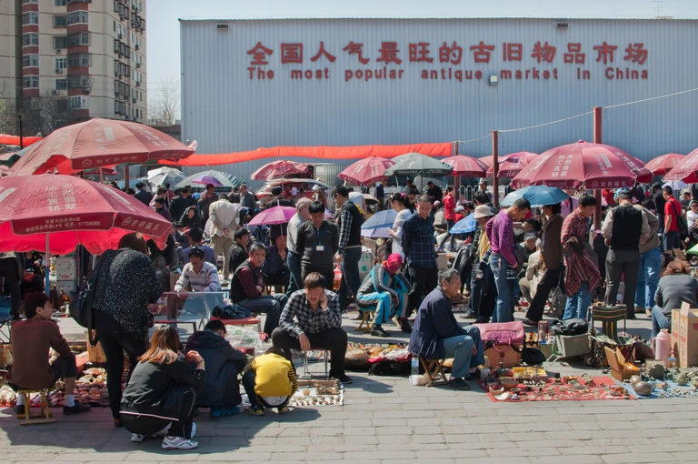 摄于潘家园 | © Paul Rushton / Alamy Stock Photo<br>