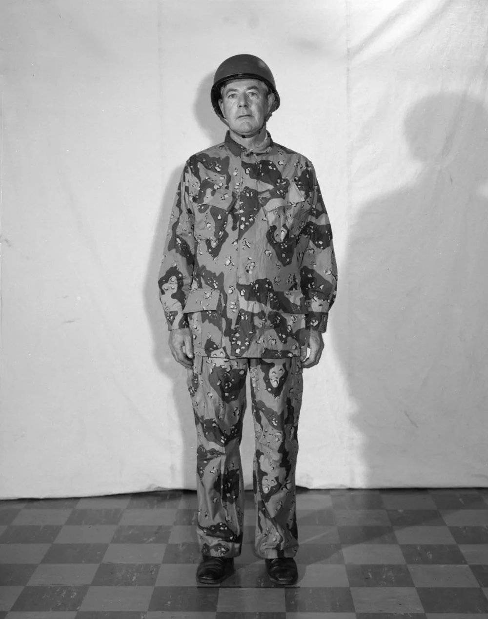 沙漠迷彩制服，1973年。<br>