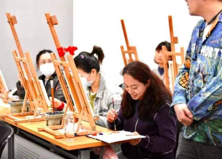 群艺馆的市民艺术夜校课程，从2016年开办至今