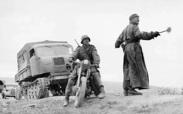 1943年7月，库尔斯克会战中的德军摩托化步兵